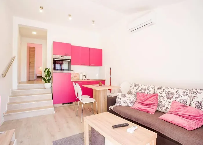 Cone Appartement Pula